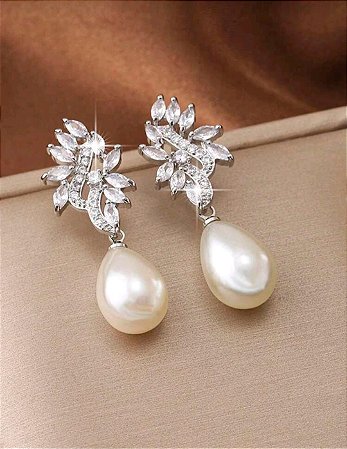 Brinco Tramas | Zircônia Pérola Noiva