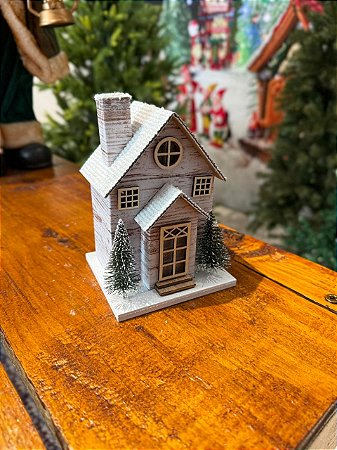 CASA NATALINA COM LED 10X9X14 CM
