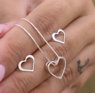Conjunto Feminino Coração Vazado