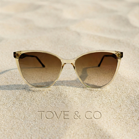 Óculos de Sol Feminino Copacabana Âmbar Translúcido – UV400 | TOVE & CO