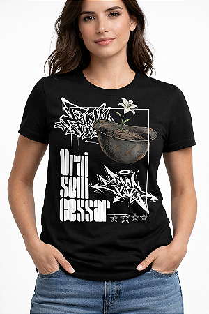 Camiseta Básica Feminina Estampa Flor e Propósito