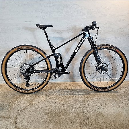 SENSE INVICTUS EVO - 2025 - TAMANHO M