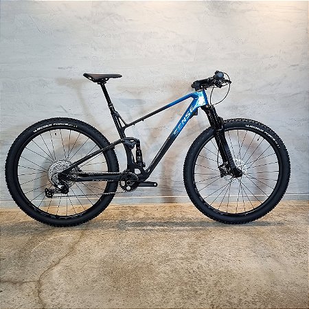 SENSE INVICTUS PRO - 2025 - TAMANHO L