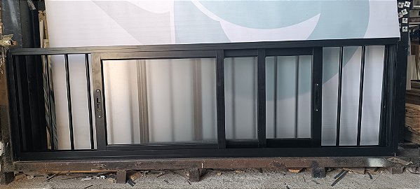 Vitro 3 Folhas móvel L- Suprema Vidro 3mm com grade