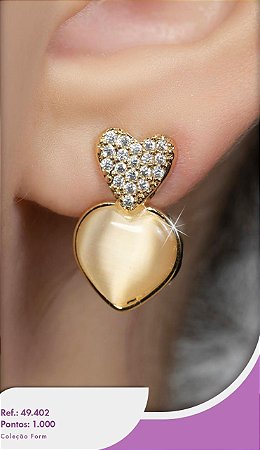 Brinco dourado com Brilhantes em Formato de Coração