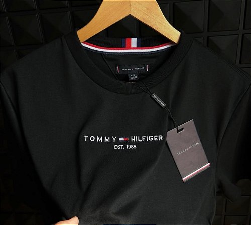 Camiseta Tommy Hilfiger Preta - Tamanho M