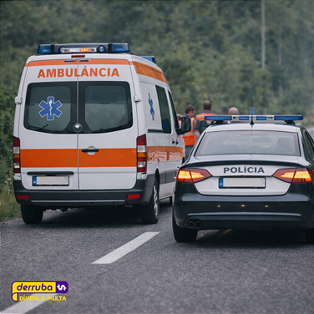 222 - Não ligar giroflex nas situações de atendimento de emergência (ambulâncias e viaturas)