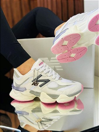 NEW BALANCE 9060 BRANCO COM ROSA