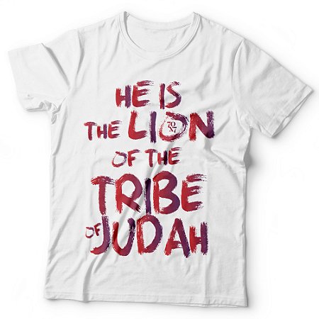 Camiseta Masculina - He is the Lion of the tribe of Judah