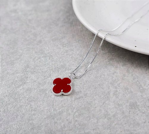 CORRENTE FINA VENEZIANA COM PINGENTE DE TREVO VERMELHO EM PRATA 925