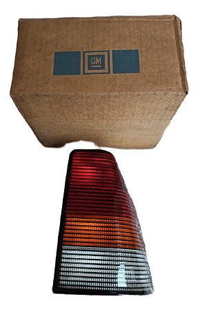Lanterna Traseira Lado Direito Gm Kadett Gsi Original Nova Direito Tricolor Friso Preto