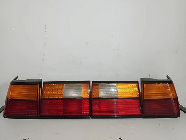 Kit Lanterna Traseira Vw Santana 91 / 97 Arteb Original Ambos Lados Tricolor