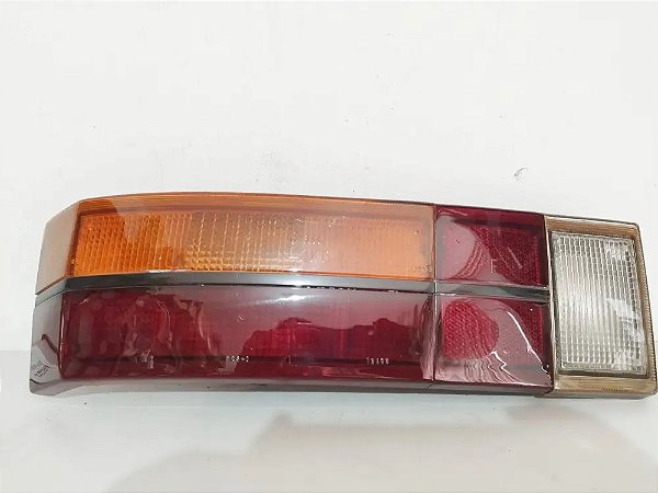 Lanterna Traseira Vw Passat Arteb Hella Tricolor Original Le Esquerdo Tricolor Friso Preto