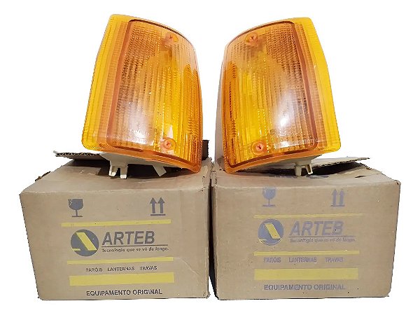 Par Pisca Seta Completa Arteb Uno Âmbar C/logo Fiat 84 / 90