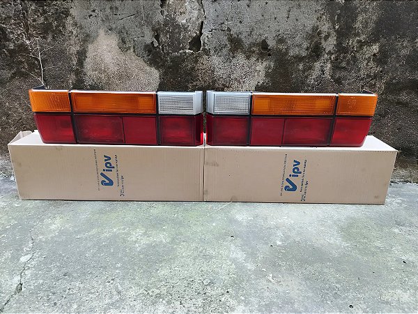 Par Lanterna Traseira Gol 87 / 94 Original Arteb Ipv Ambos Lados Tricolor
