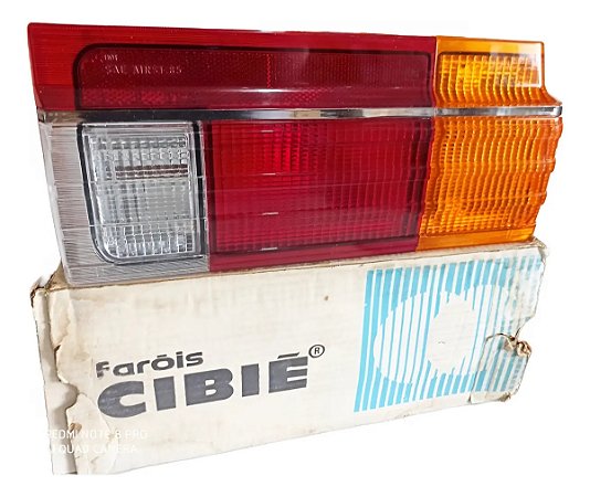Lanterna Traseira Voyage 82/88 L/d Tricolor Logo Vw Cibié  Direito Tricolor Friso Cromado Ré Grande