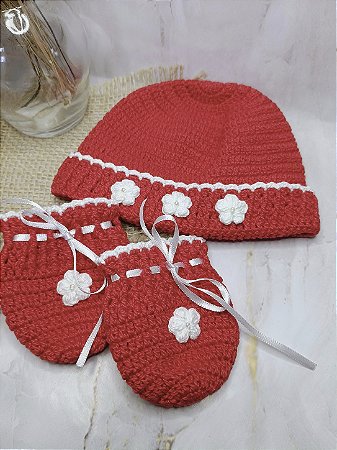 Kit Maternidade Clássico RN – Touca + Luvinhas Flores de Pérola (Vermelho)
