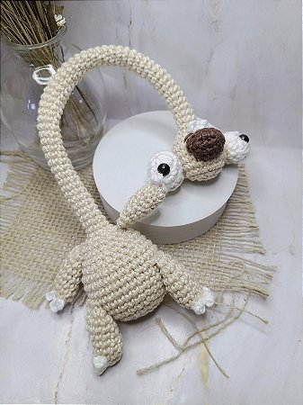 A preguiça Sid Amigurumi Colecionável (30 cm) – Inspiração A Era do Gelo
