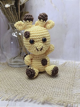 Chaveiro Girafinha Amigurumi (11 cm) – Coleção Safari Baby