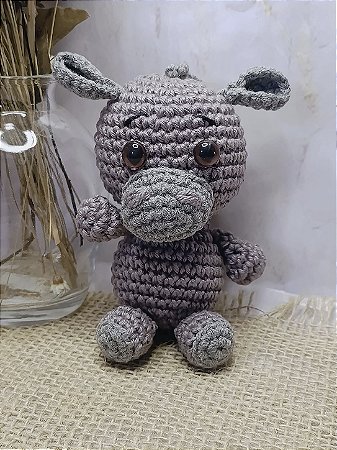 Chaveiro Hipopótamo Baby Amigurumi (10 cm) – Coleção Safari
