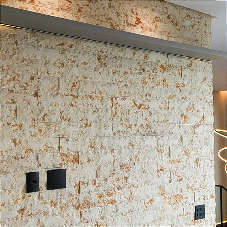 Travertino Rockface Cairo Dourado 7x30 Pedra Natural - 1 m²