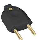 PLUG MACHO 2P 20A PRETO