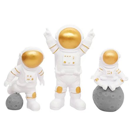 Enfeite Para Topo de Bolo Infantil Com 3 Astronautas Dourado