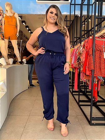 conjunto de calça e blusa plus size