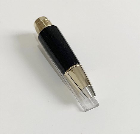 PONTEIRA DA CANETA 166 LEGRAND MARCA TEXTO PRETA E DOURADA MONTBLANC