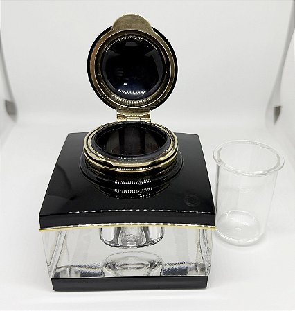 TINTEIRO DE CRISTAL E RESINA PRETA COM DETALHES DOURADOS DA MONTBLANC, MODELO MEISTERSTÜCK