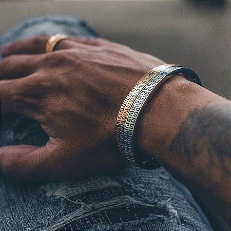Pulseira de aço masculina estilo bracelete modelo Omega dourada
