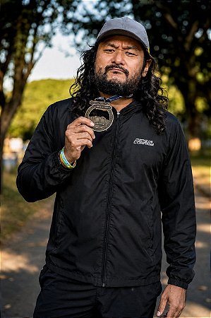 Jaqueta Corta Vento Preta com Capuz Repelente a água