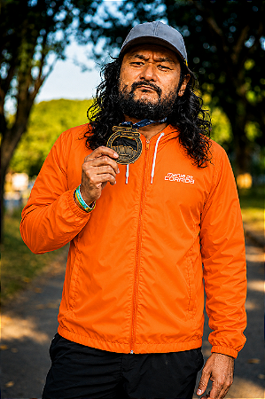 Jaqueta Corta Vento Laranja Neon com Capuz Repelente a água