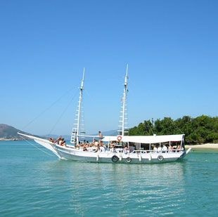 BUZIOS COM PASSEIO DE ESCUNA / R$ 190,00