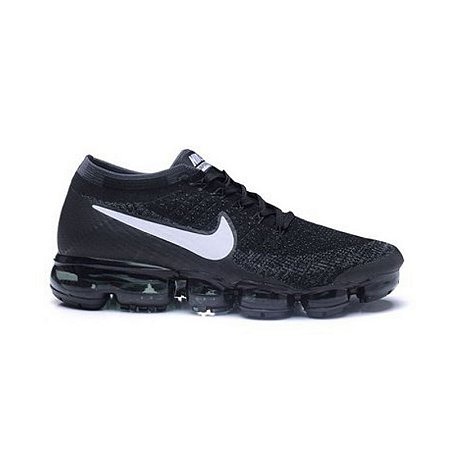 tenis vapormax preto e branco