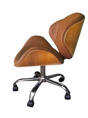 Cadeira Home Office revestida em couro NATURAL (100%) e detalhes em madeira ( cor Freijó ). Modelo LV40BECMFCOUNAT com base estrela cromada e rodizios anti-risco. Lv Estofados