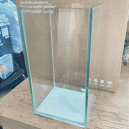 Vaso de Vidro Quadrado Longo