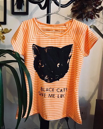 camiseta listrada gato preto