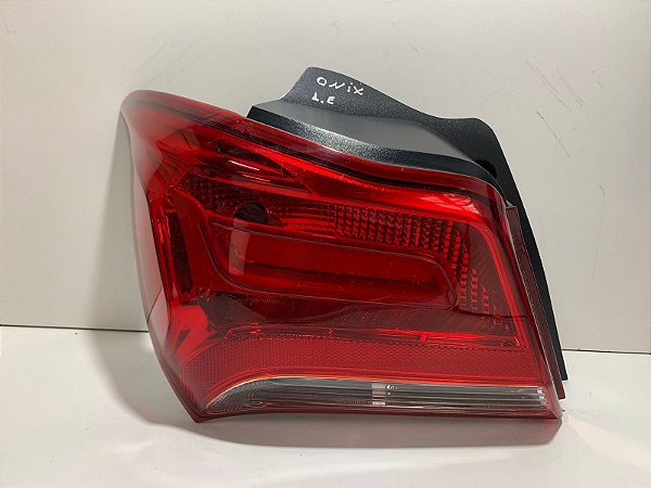Lanterna esquerda Chevrolet Onix LT 2019