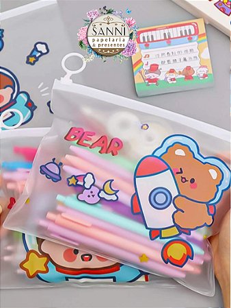 Envelopes plásticos transparentes e decorados - kit com 4 unidades.