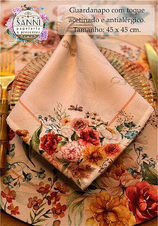 Guardanapos de tecidos estampados.