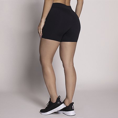 SHORTS COM BOLSO LATERAL
