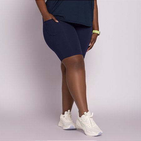 BERMUDA COM BOLSO NA LATERAL