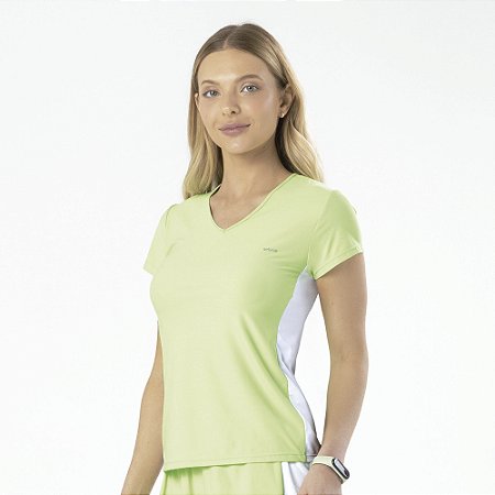 CAMISETA COM RECORTE LATERAL