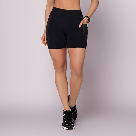 SHORTS COM BOLSO CIRRÊ