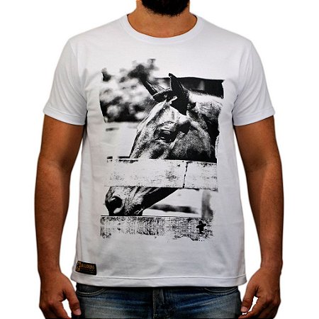 Camiseta Sacudido's - Foto Cavalo - Branco