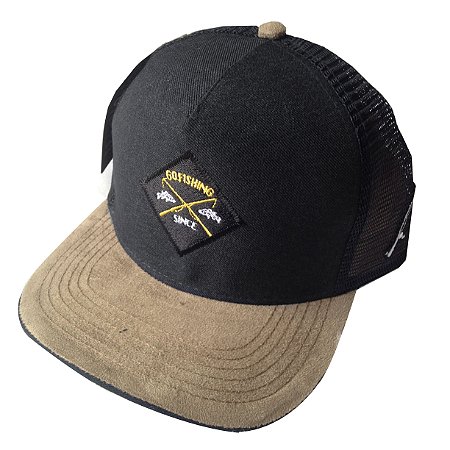 Boné de Pesca Go Fishing Preto Bordado + Telado