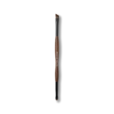 Victoria Beckham 22. Define & Line Brush