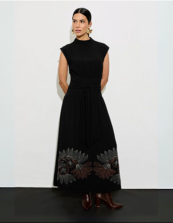 Vestido Midi Detalhe Bordado