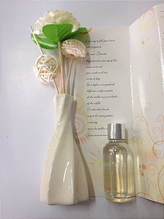 Difusor de palito com essência (Flor e ninho)